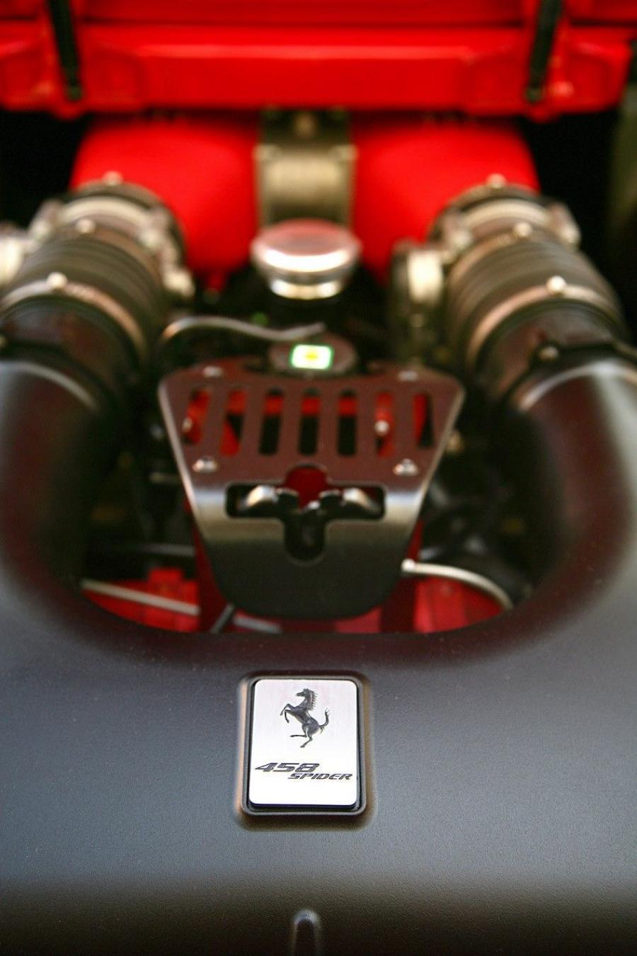  Ferrari 458 Spider 2012 года  (фото 87 из 136)